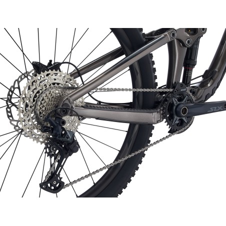 GIANT REIGN 29 2022 